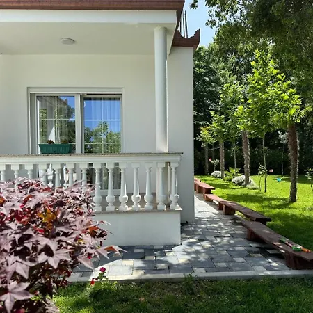 Frenki's Appartments Hotel