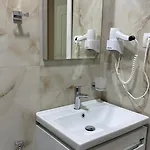 Frenki's Appartments מלון *