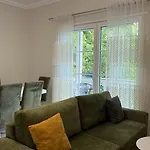 Frenki's Appartments *