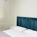 Hotel Frenki's