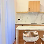 Frenki's * Velipojë