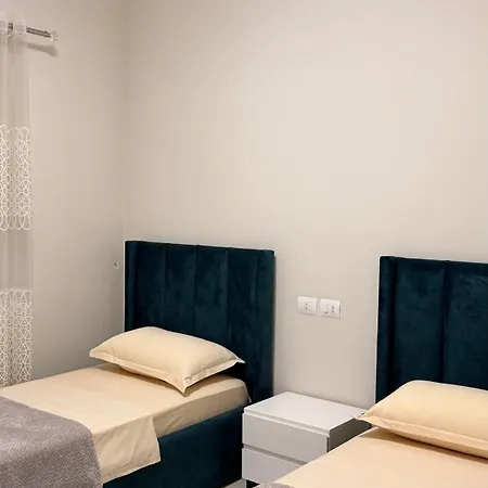 Frenki's Appartments מלון *