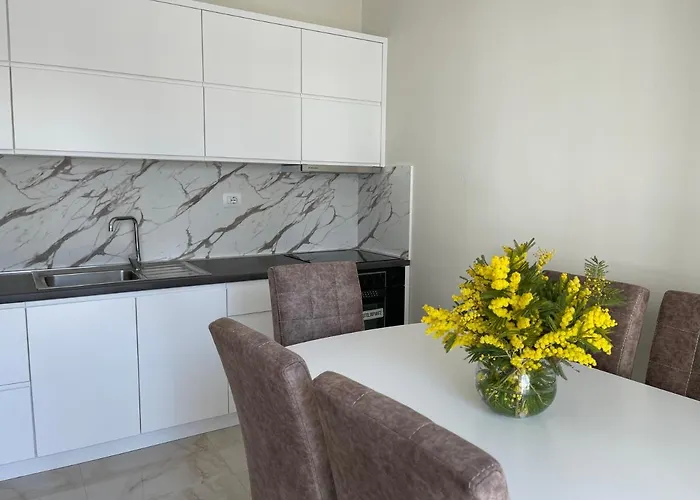 Frenki's Hotel Velipojë