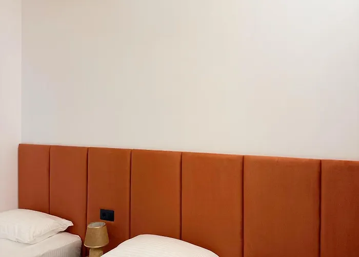 Frenki's * Velipojë