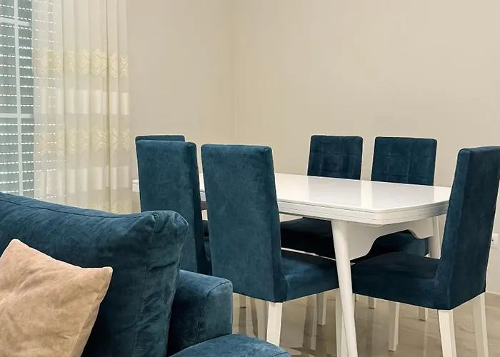 Frenki's * Velipojë